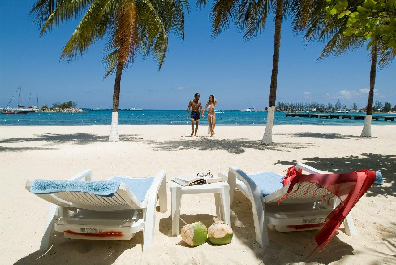 or_bc_ocho-rios-bay-beach04