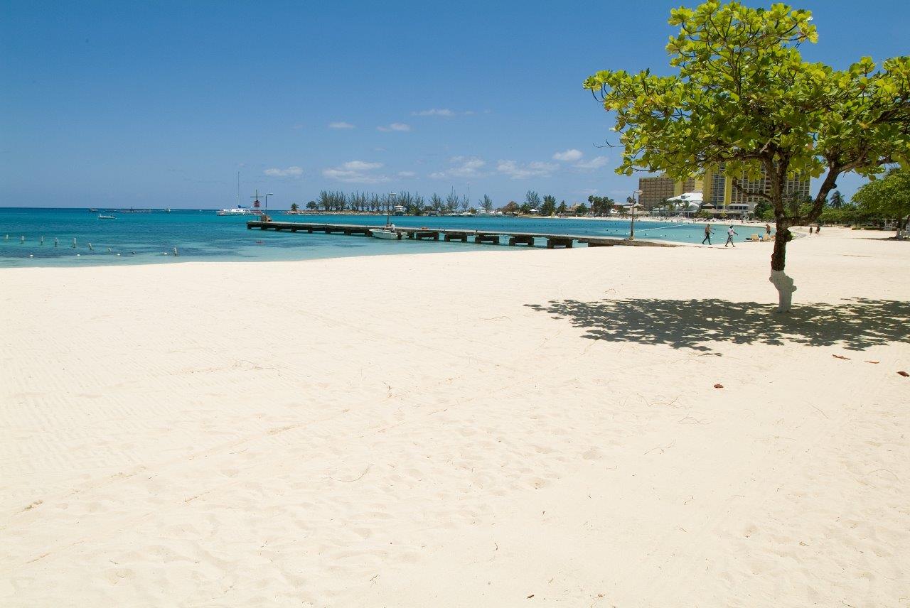 or_bc_ocho-rios-bay-beach05